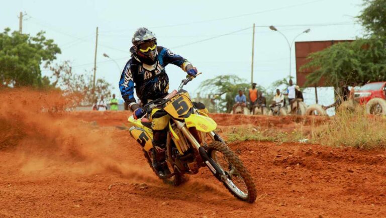 Right Dirt Bike