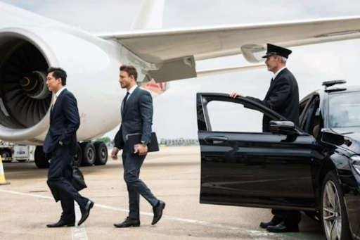 Why Business Travelers Are Ditching Airport Rentals for Chauffeured Rides